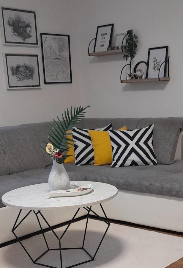 Apartmani Jasmina 2 Bihac Bagian luar foto
